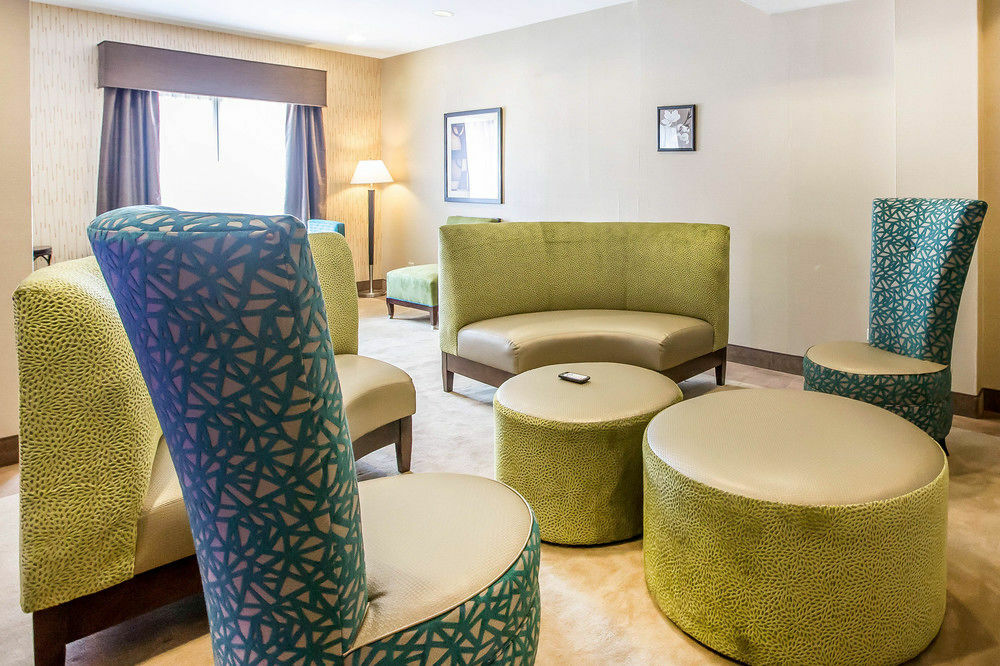 Comfort Inn & Suites Near Tinley Park Amphitheater Extérieur photo